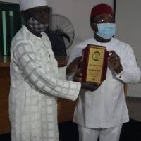 Award of hero to the ES National Human Rights Commission 1